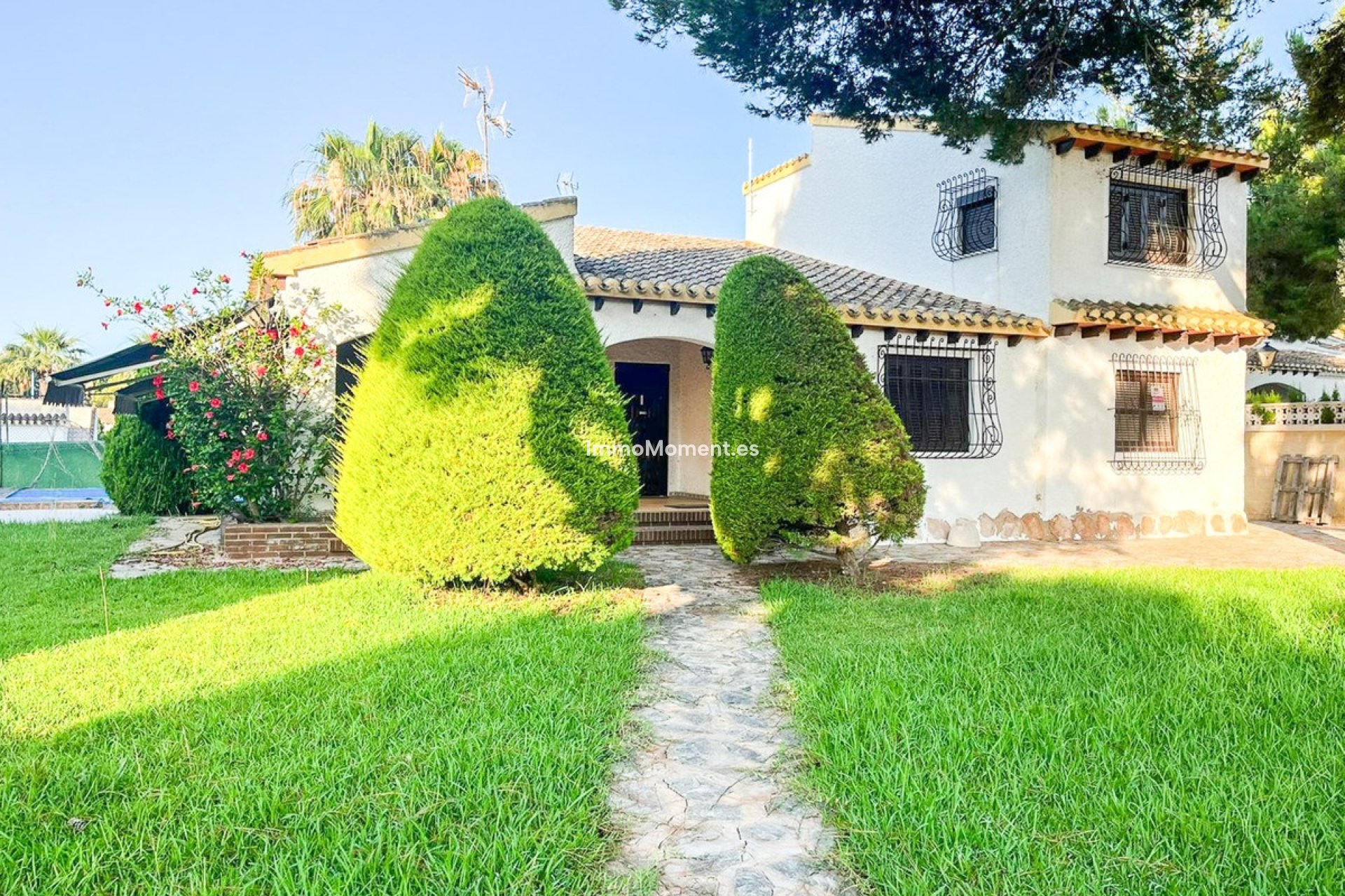 Resale - Detached villa - Orihuela - Punta Prima