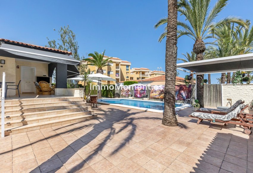 Resale - Detached villa - Orihuela - Rocio del Mar