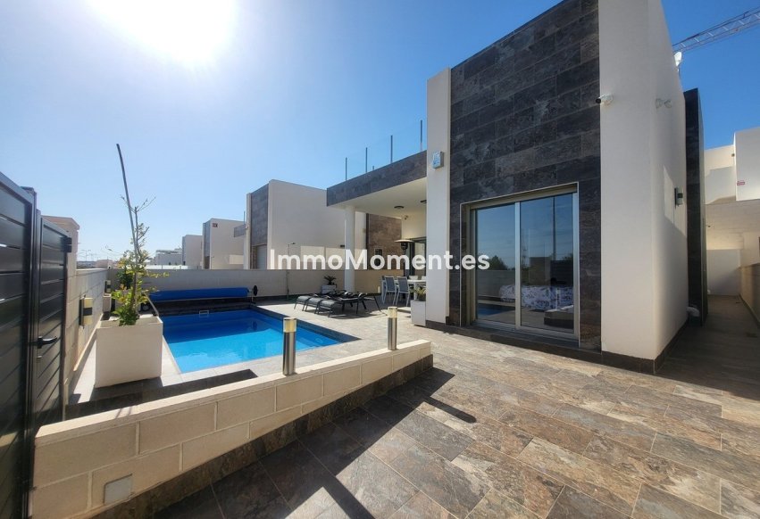 Resale - Detached villa - Orihuela - Villamartin