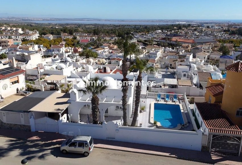 Resale - Detached villa - Orihuela - Villamartin