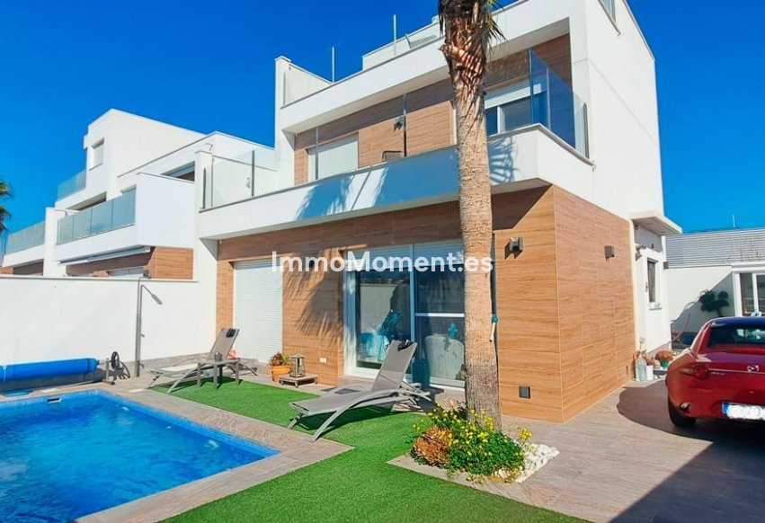 Resale - Detached villa - Pilar de la Horadada - Pilar de la Horadada Centro