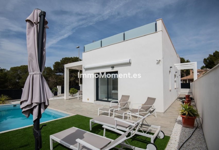 Resale - Detached villa - Pilar de la Horadada - Pilar de la Horadada Centro
