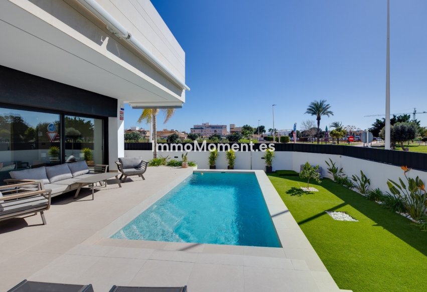 Resale - Detached villa - Pilar de la Horadada - Pilar de la Horadada Centro