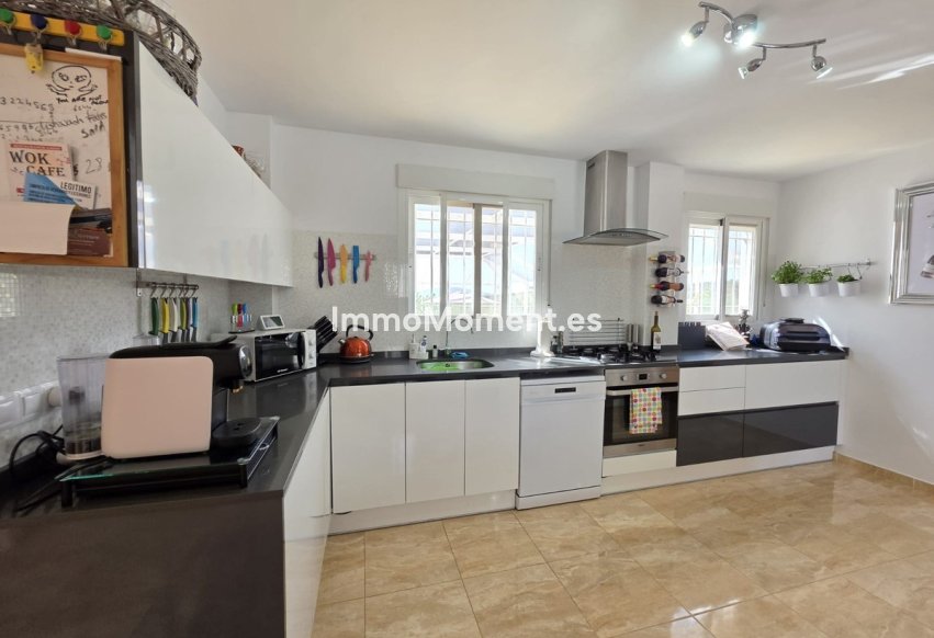 Resale - Detached villa - Pinoso - Lel