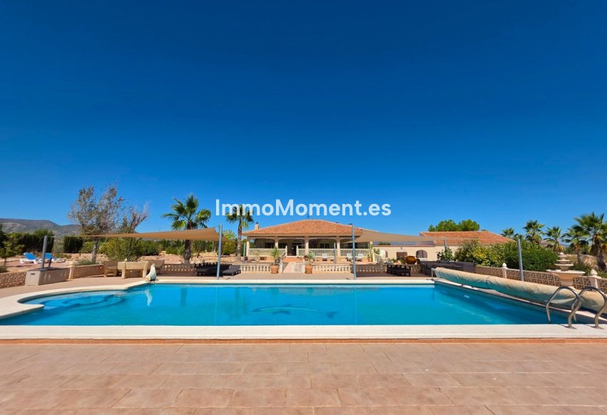 Resale - Detached villa - Pinoso - Pinoso Centro
