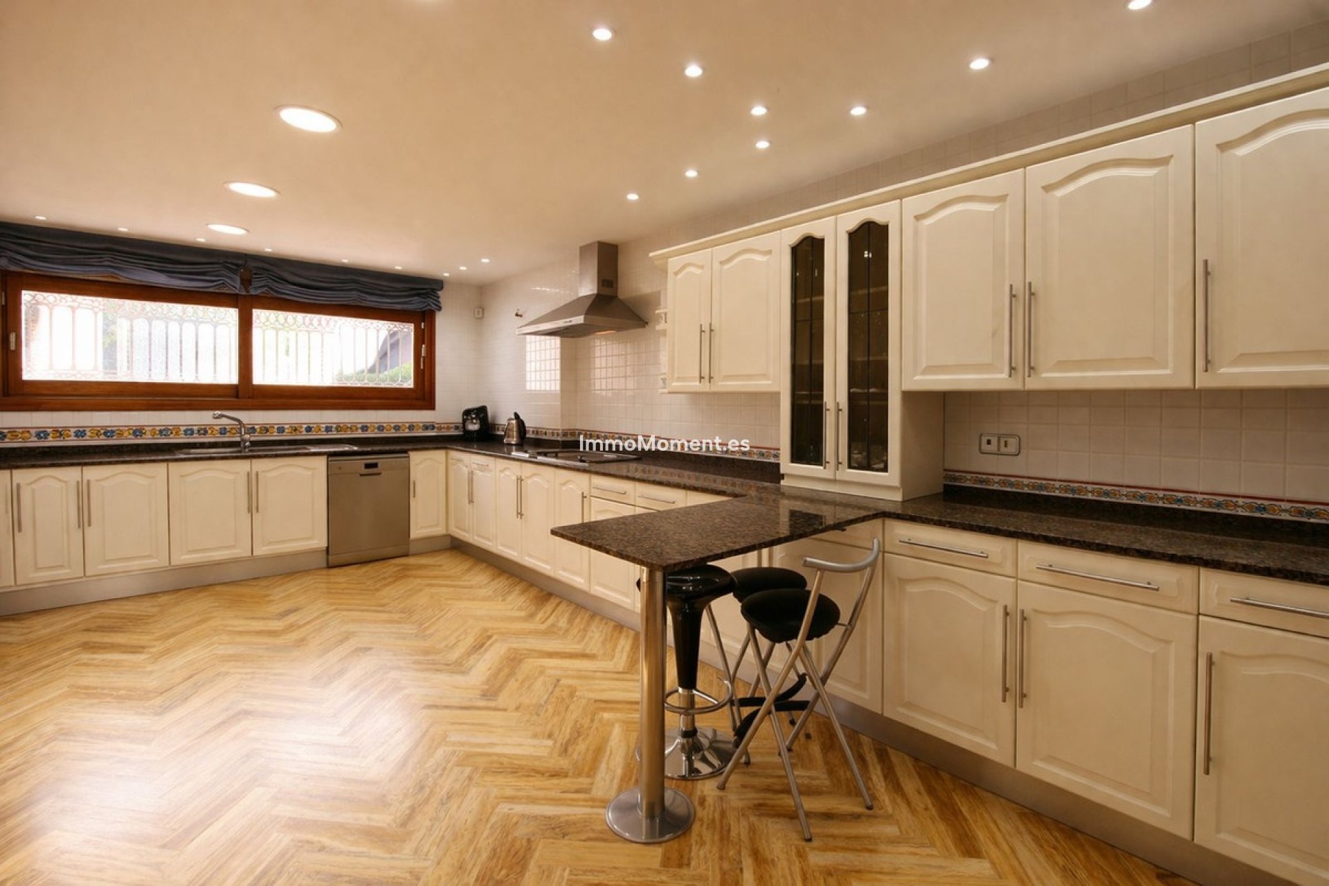 Resale - Detached villa - Puerto Banús