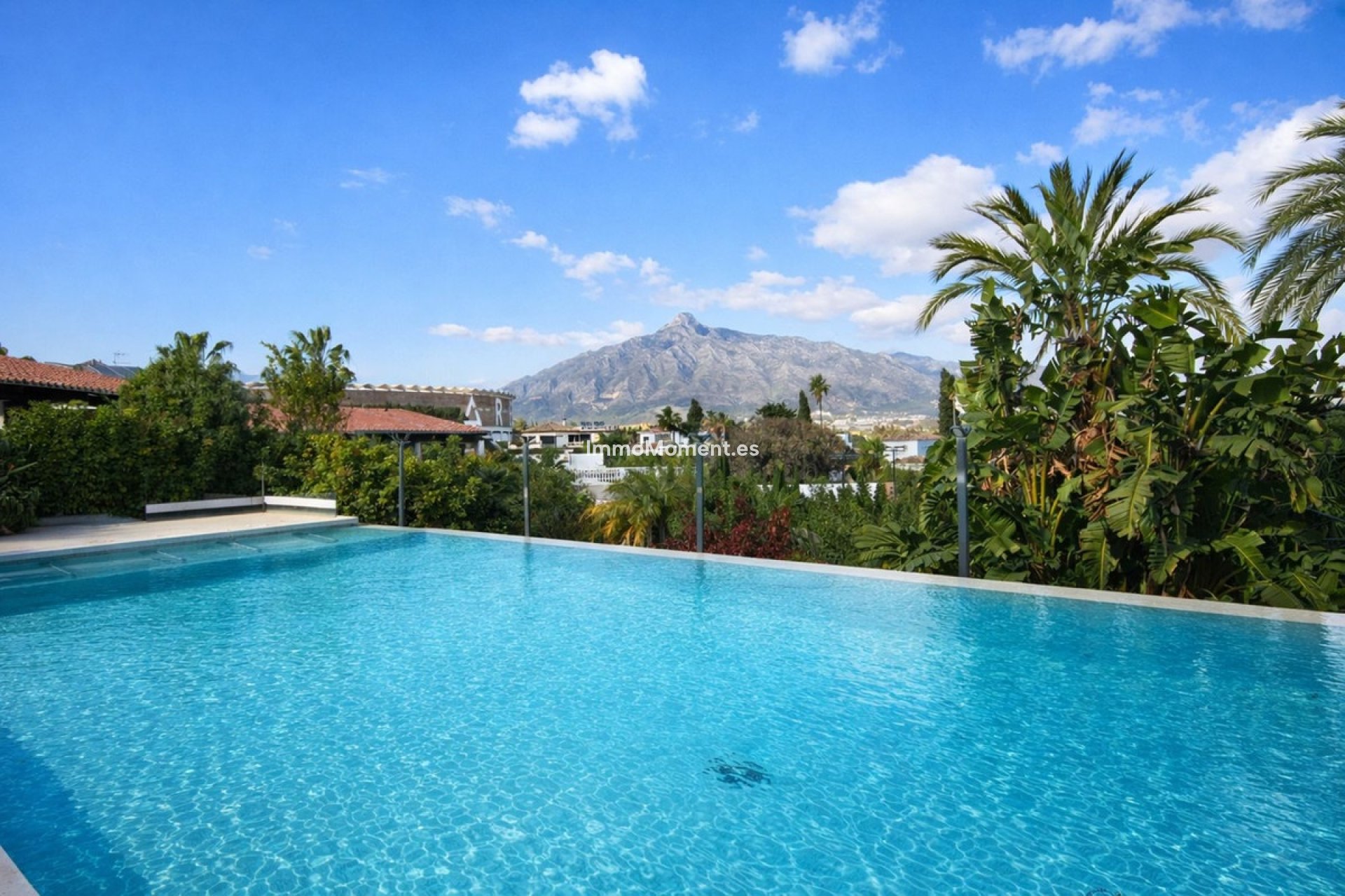 Resale - Detached villa - Puerto Banús
