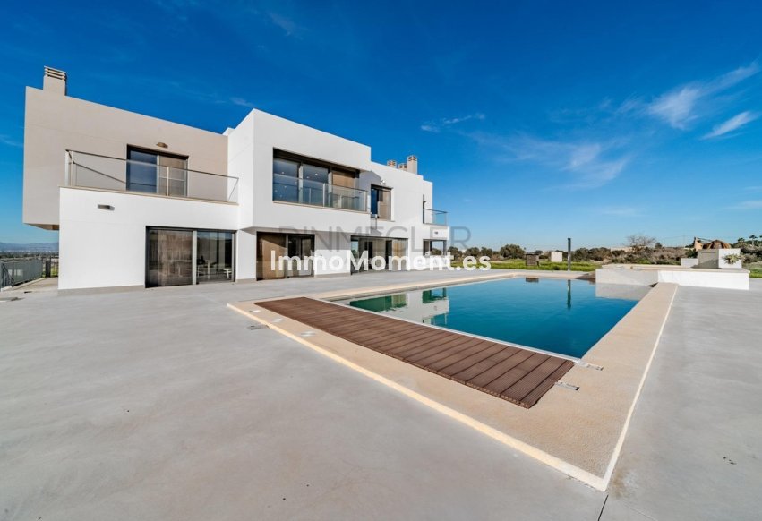 Resale - Detached villa - San Fulgencio - La Marina