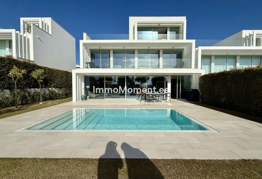 Resale - Detached villa - Sotogrande