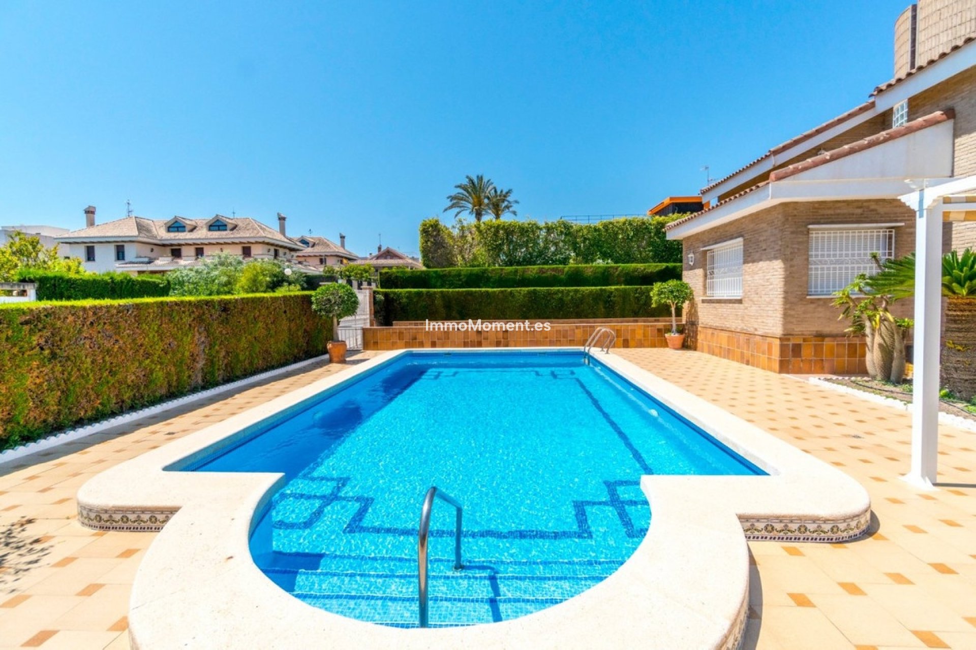 Resale - Detached villa - Torrevieja - La Veleta