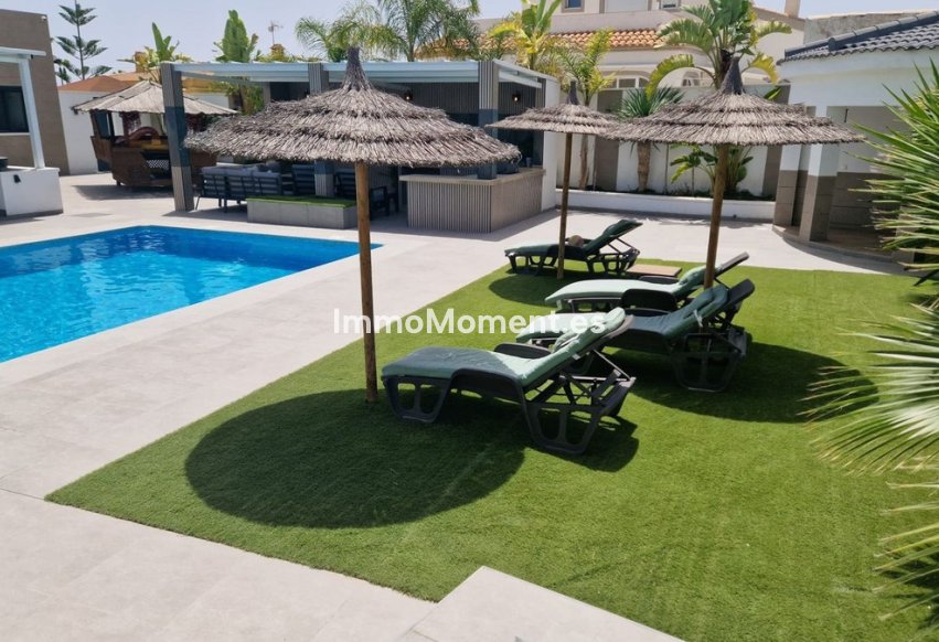 Resale - Detached villa - Torrevieja - Torrevieja Centro