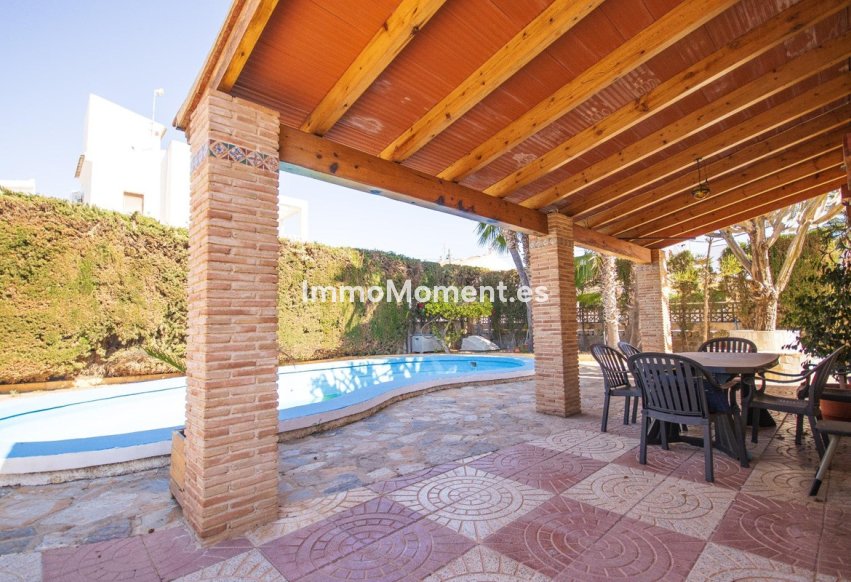 Resale - Detached villa - Torrevieja - Torrevieja Centro