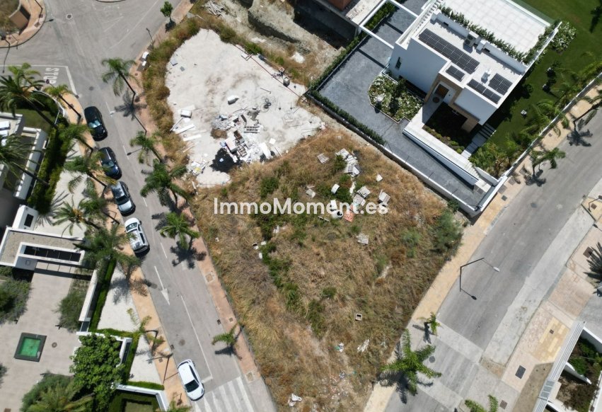 Resale - Land - Estepona - Cancelada