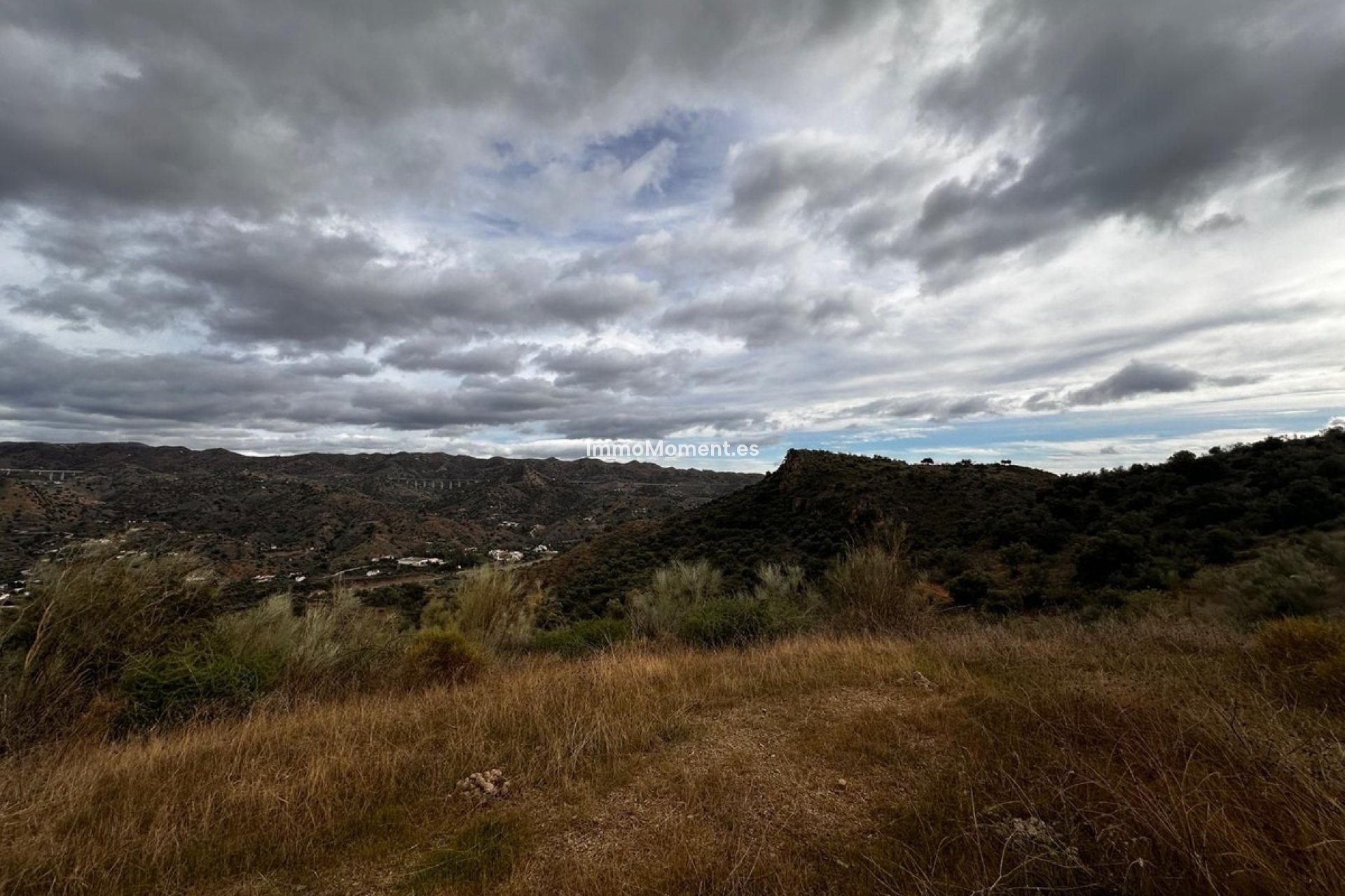 Resale - Land - Inland  - Almogía