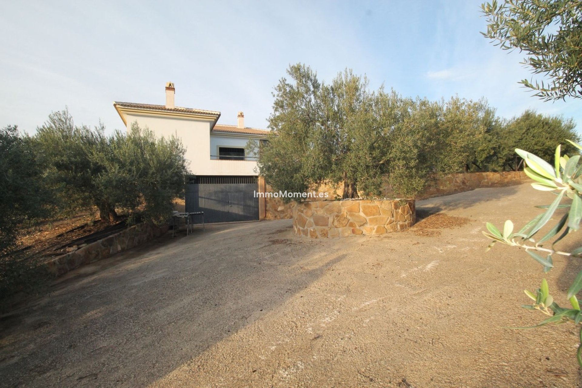 Resale - Land - Inland  - Alora