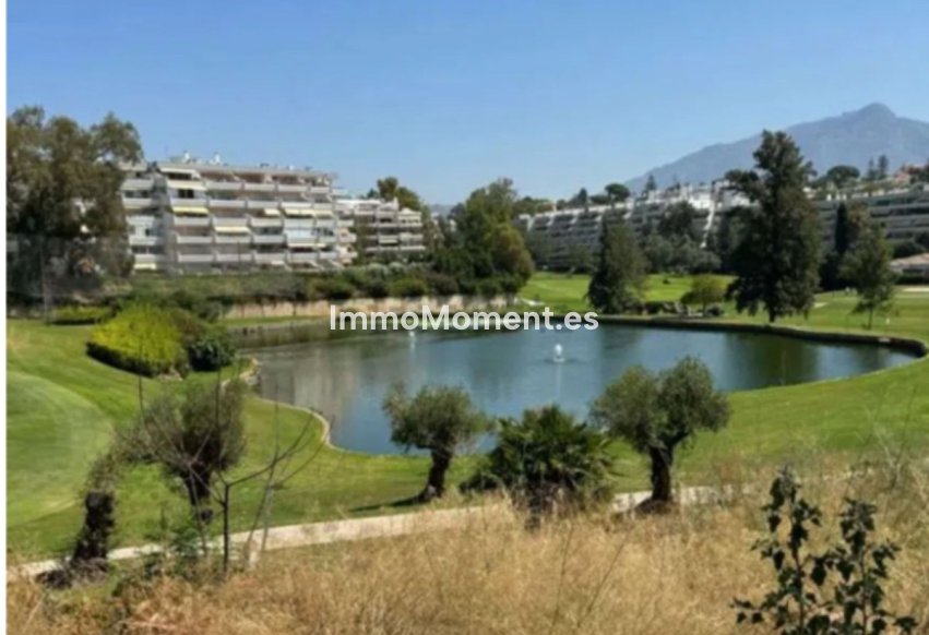 Resale - Land - Marbella - Guadalmina Alta