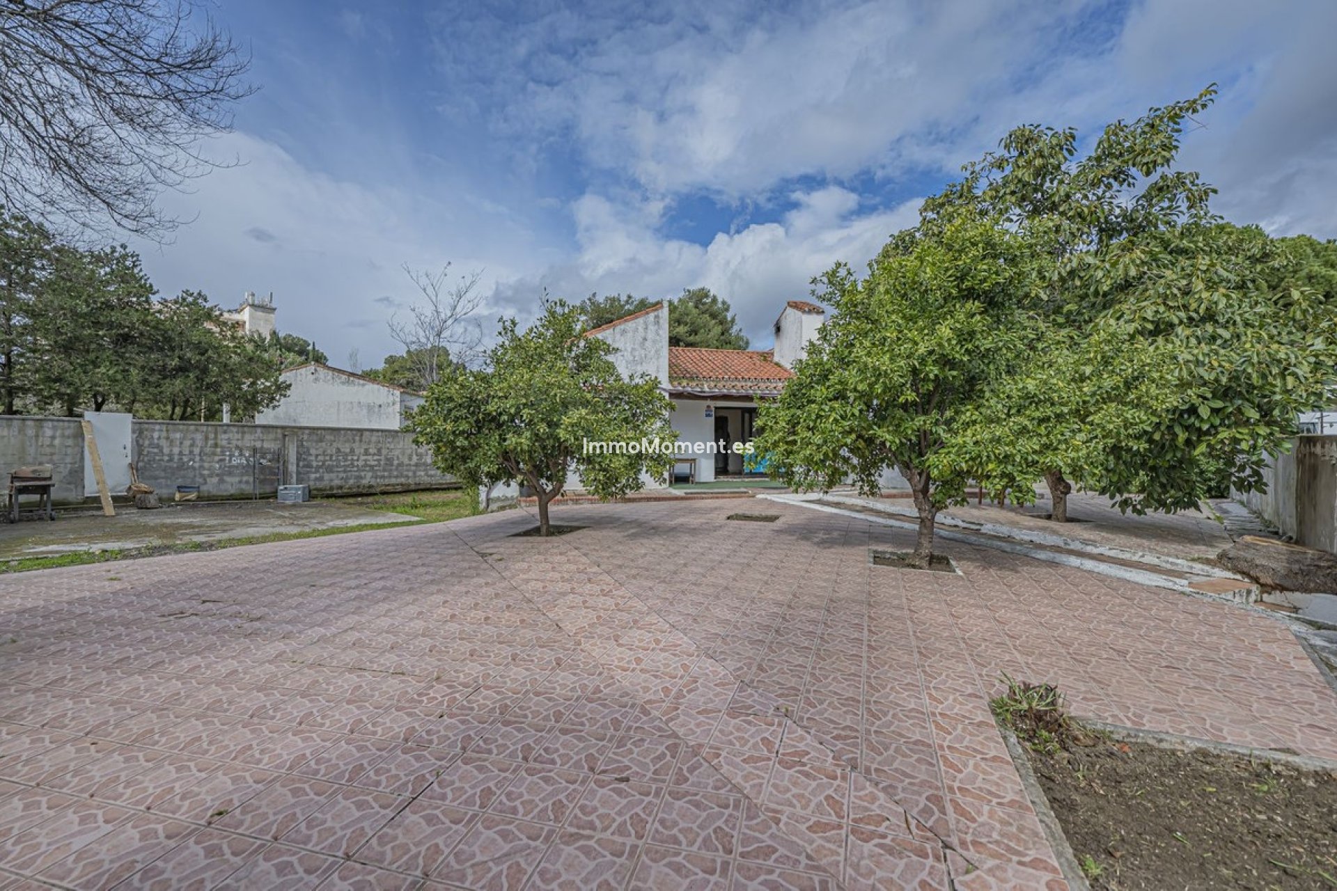Resale - Plot - Estepona - Costalita