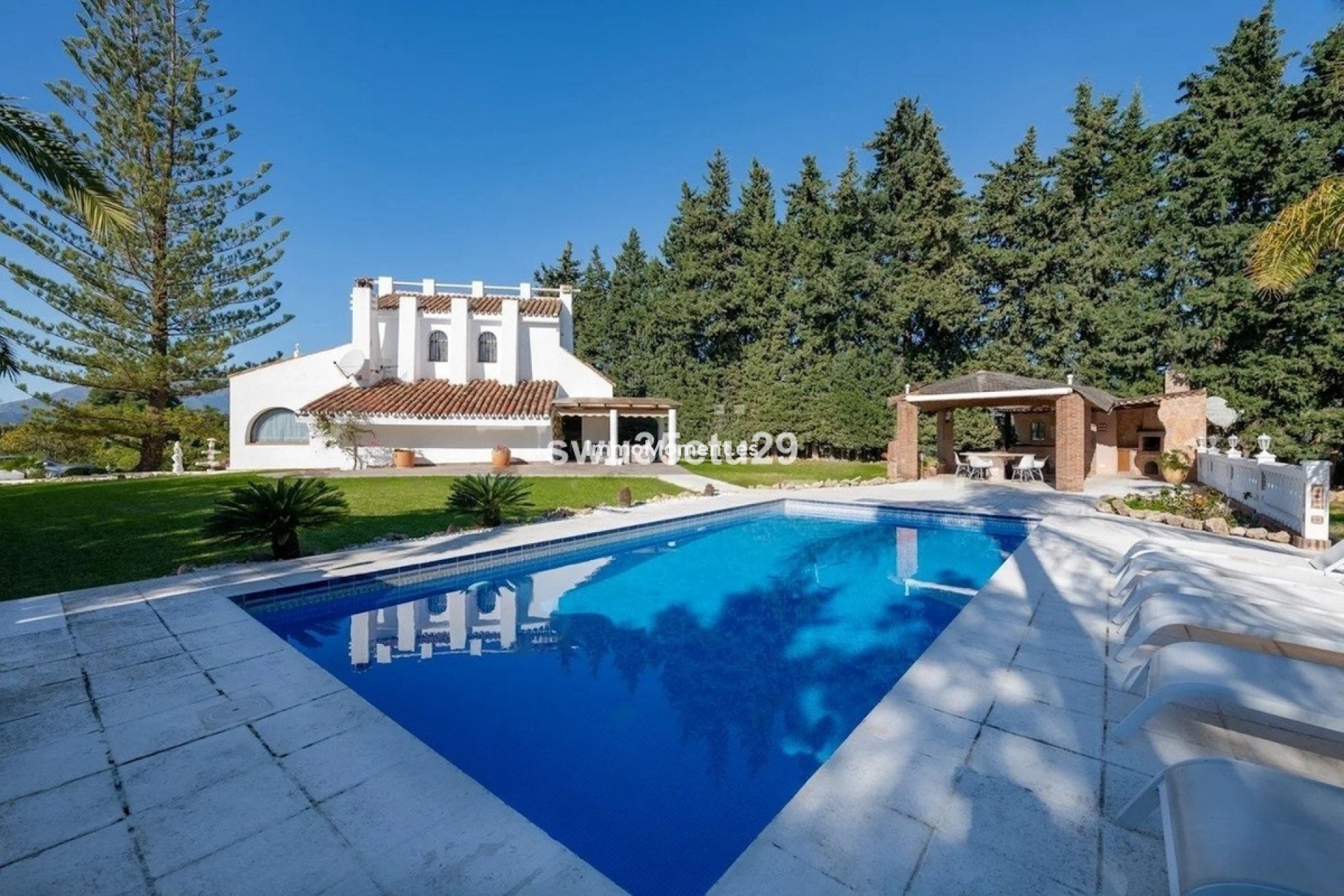 Resale - Plot - Estepona - Estepona Centro