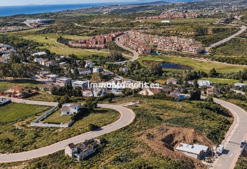 Resale - Plot - Estepona - Estepona Centro