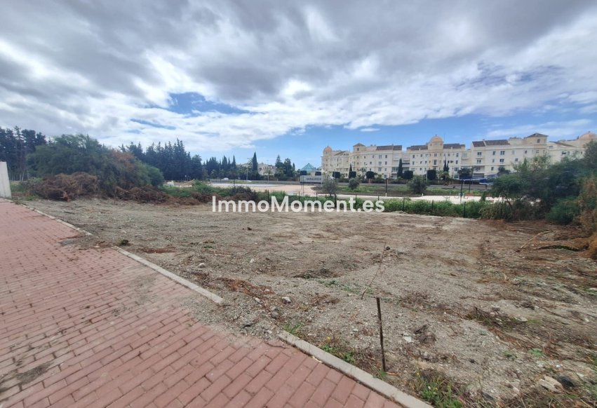 Resale - Plot - Estepona - Estepona Centro