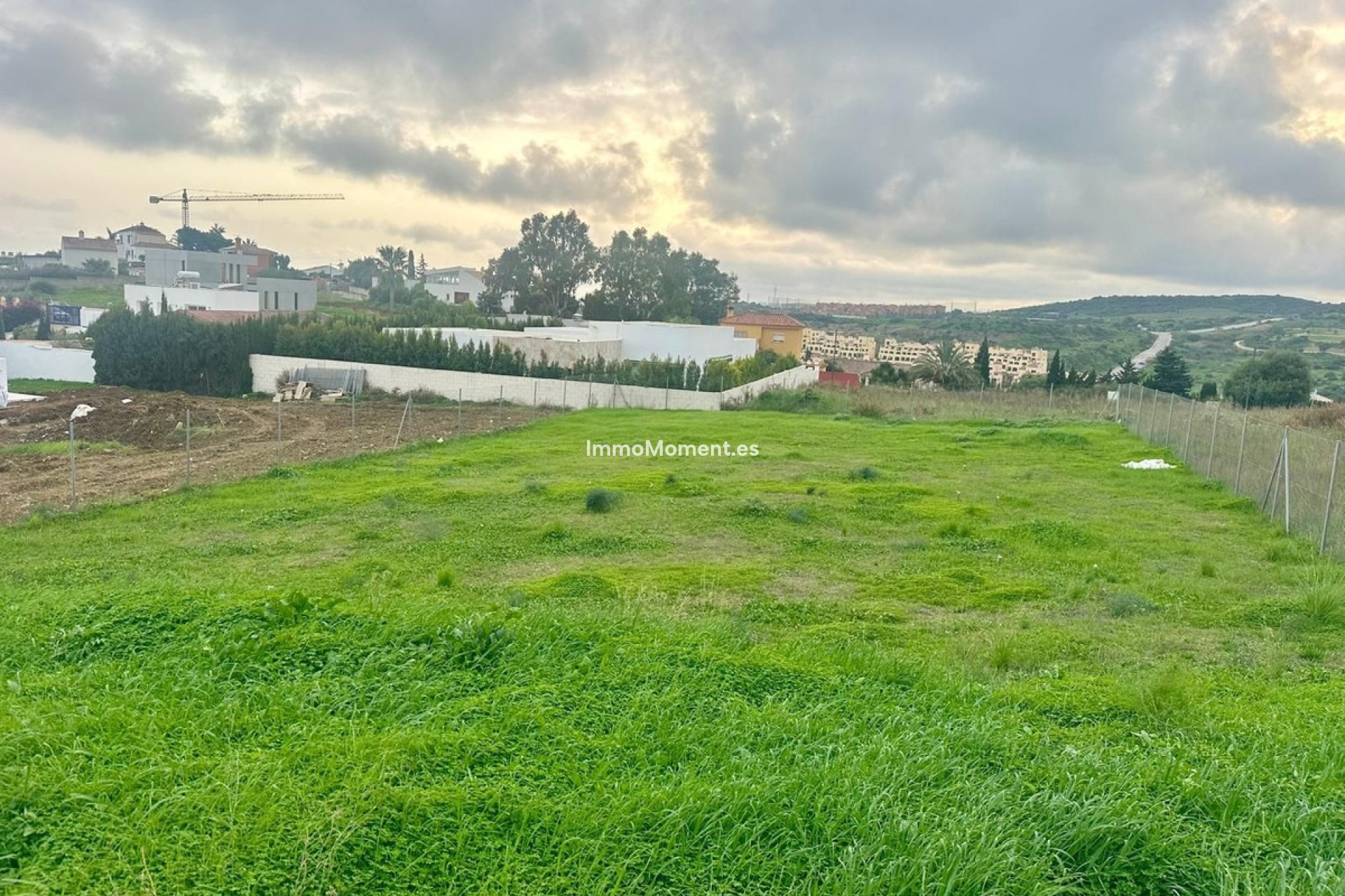 Resale - Plot - Estepona - Valle Romano