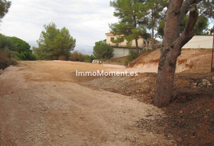 Resale - Plot - Inland  - Alhaurín de la Torre