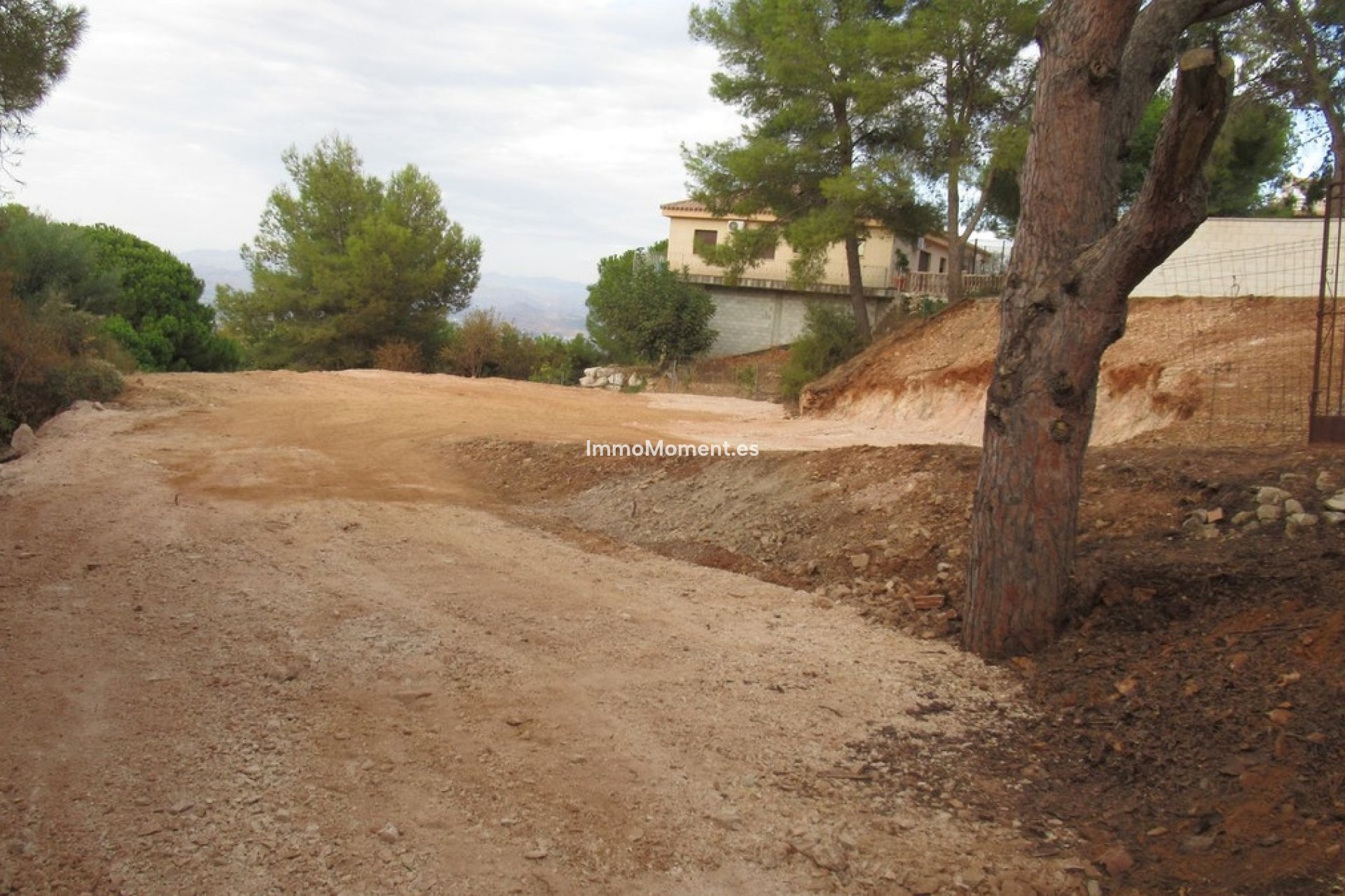 Resale - Plot - Inland  - Alhaurín de la Torre