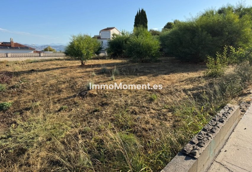 Resale - Plot - Inland  - Alhaurín el Grande Centro