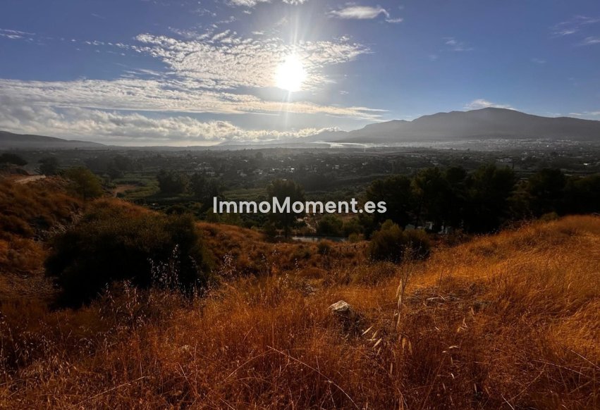 Resale - Plot - Inland  - Alhaurín el Grande Centro