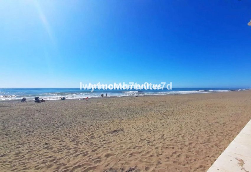 Resale - Plot - Málaga - Huelin
