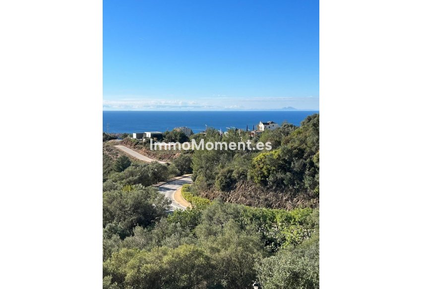 Resale - Plot - Marbella - Altos de los Monteros