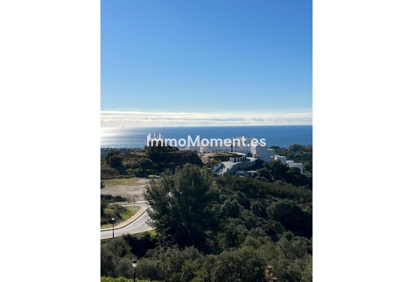 Resale - Plot - Marbella - Altos de los Monteros