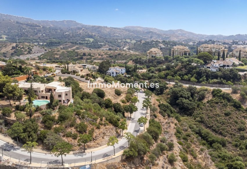 Resale - Plot - Marbella - Elviria