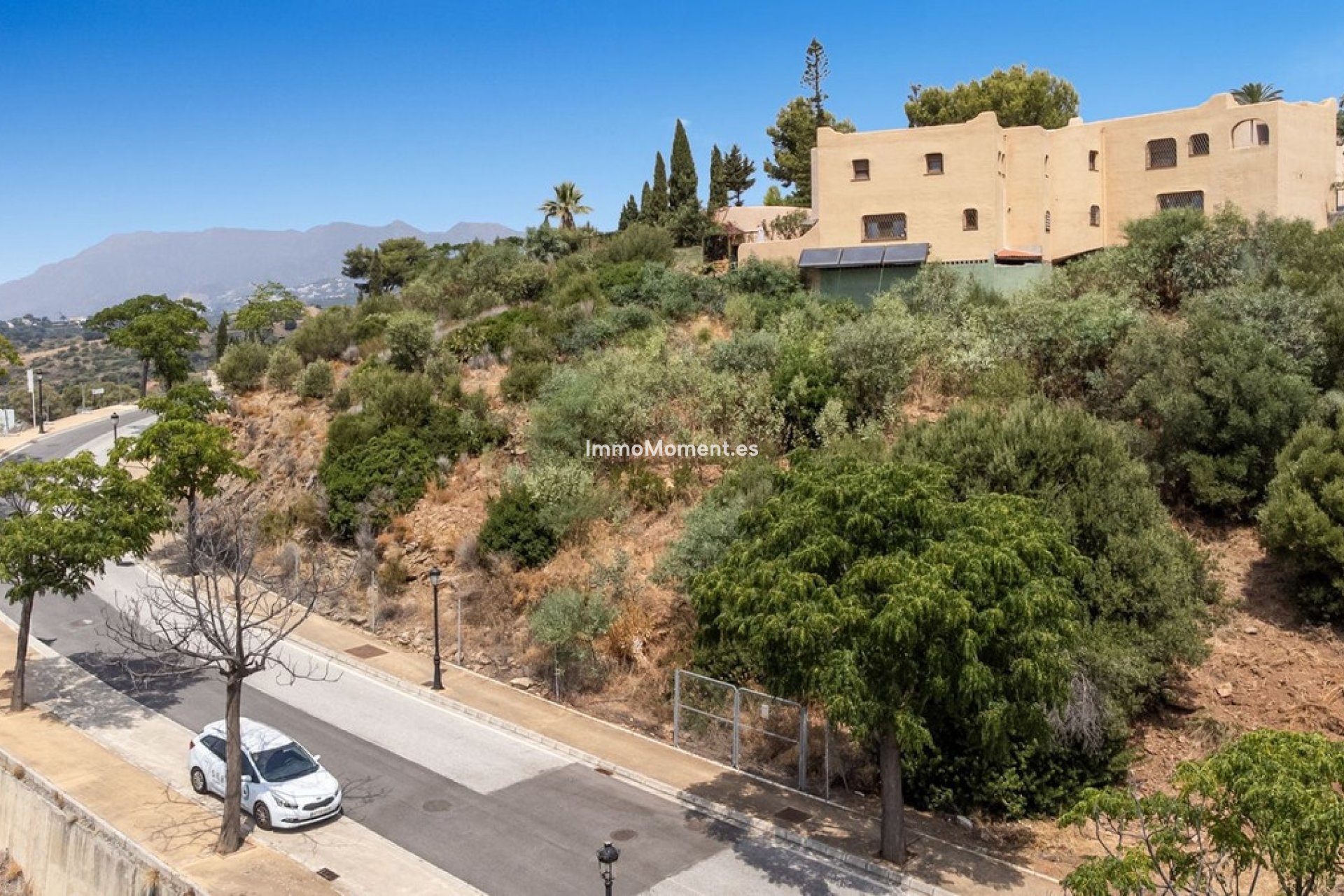 Resale - Plot - Marbella - Elviria