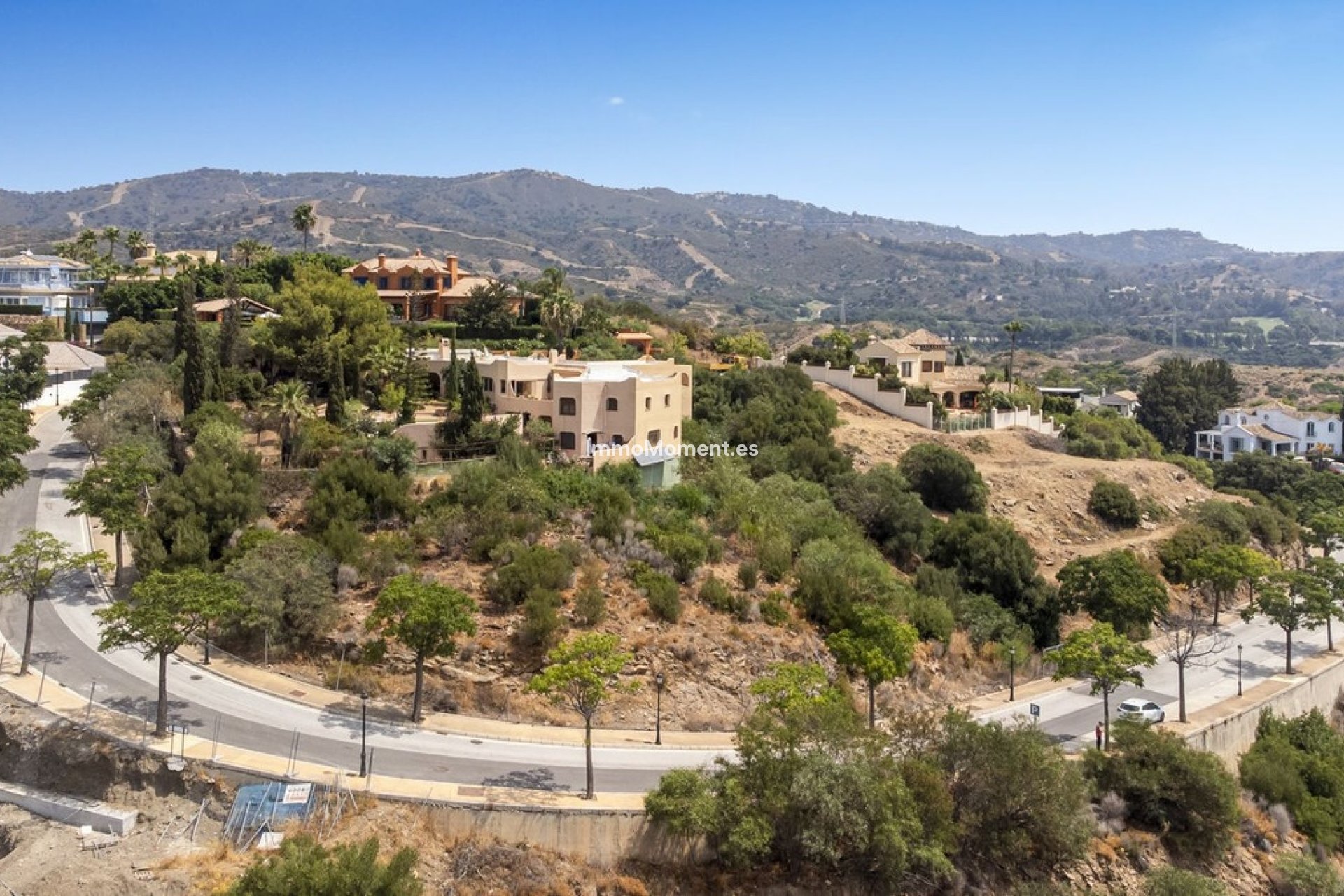 Resale - Plot - Marbella - Elviria