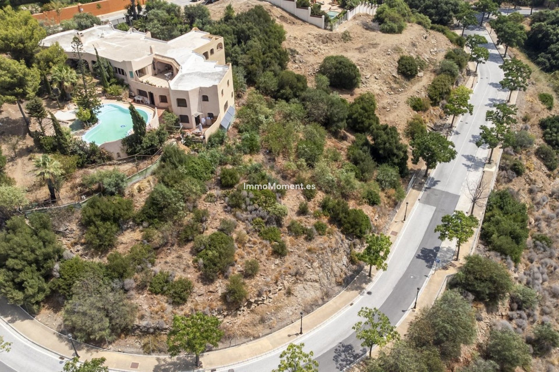 Resale - Plot - Marbella - Elviria