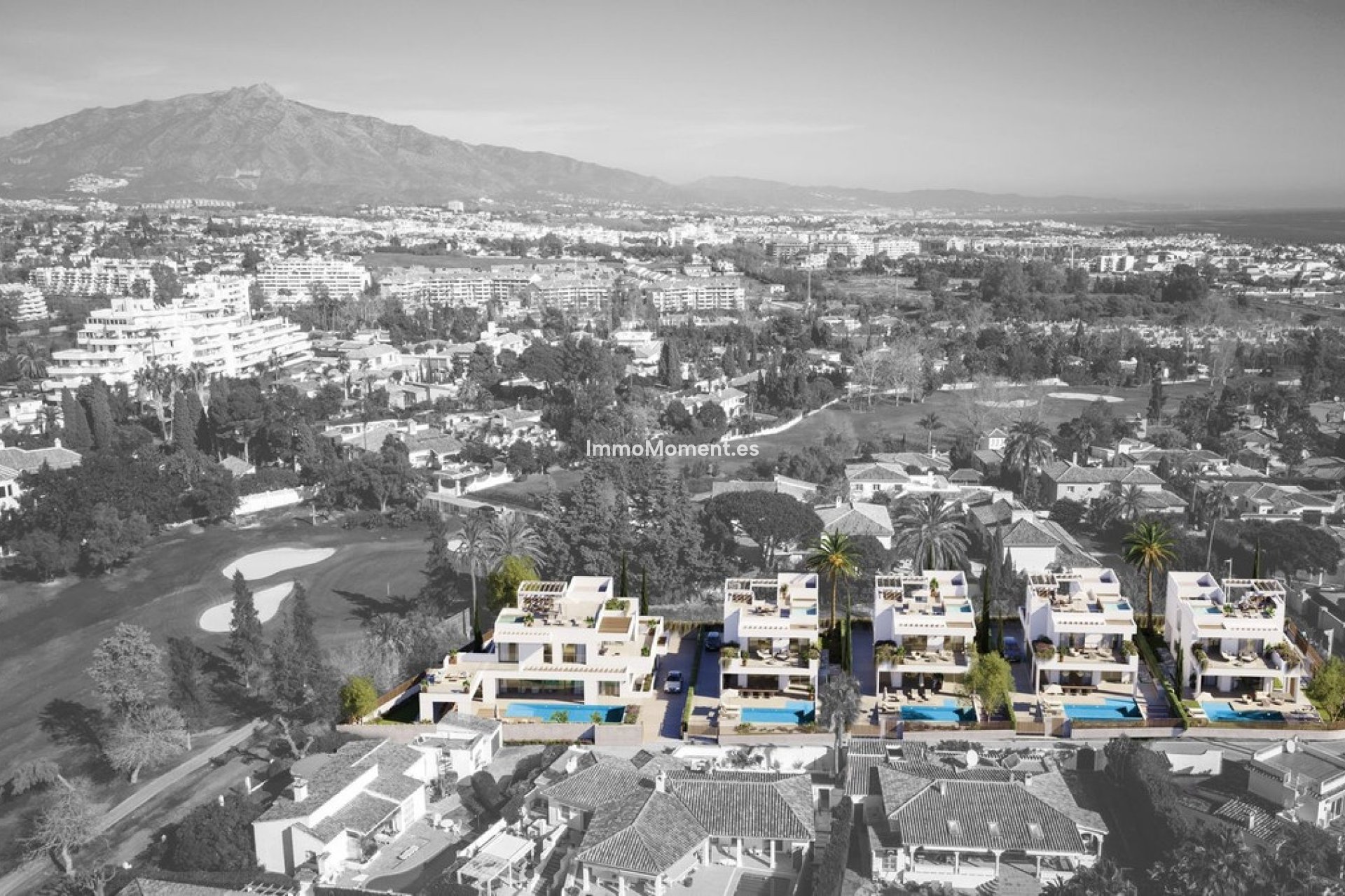 Resale - Plot - Marbella - Guadalmina Alta