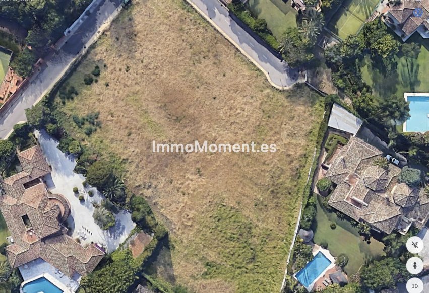 Resale - Plot - Marbella - Guadalmina Baja