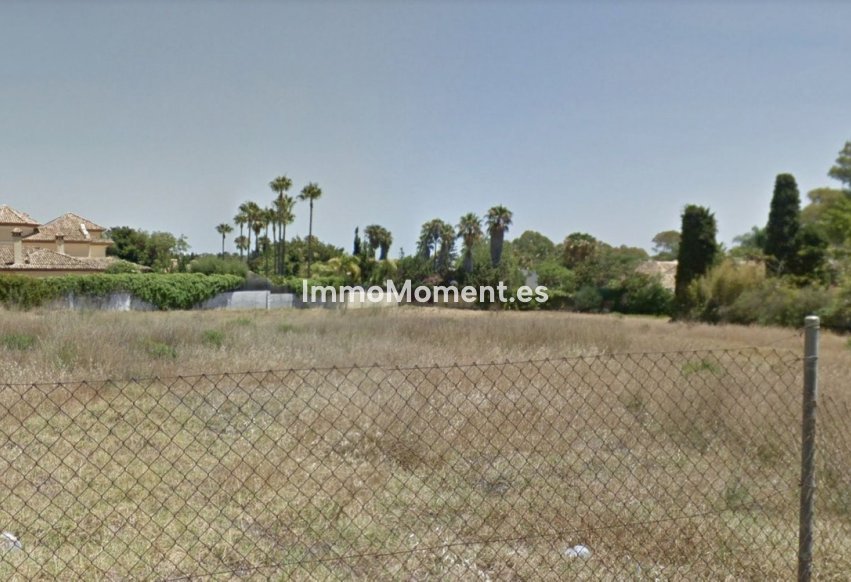 Resale - Plot - Marbella - Guadalmina Baja