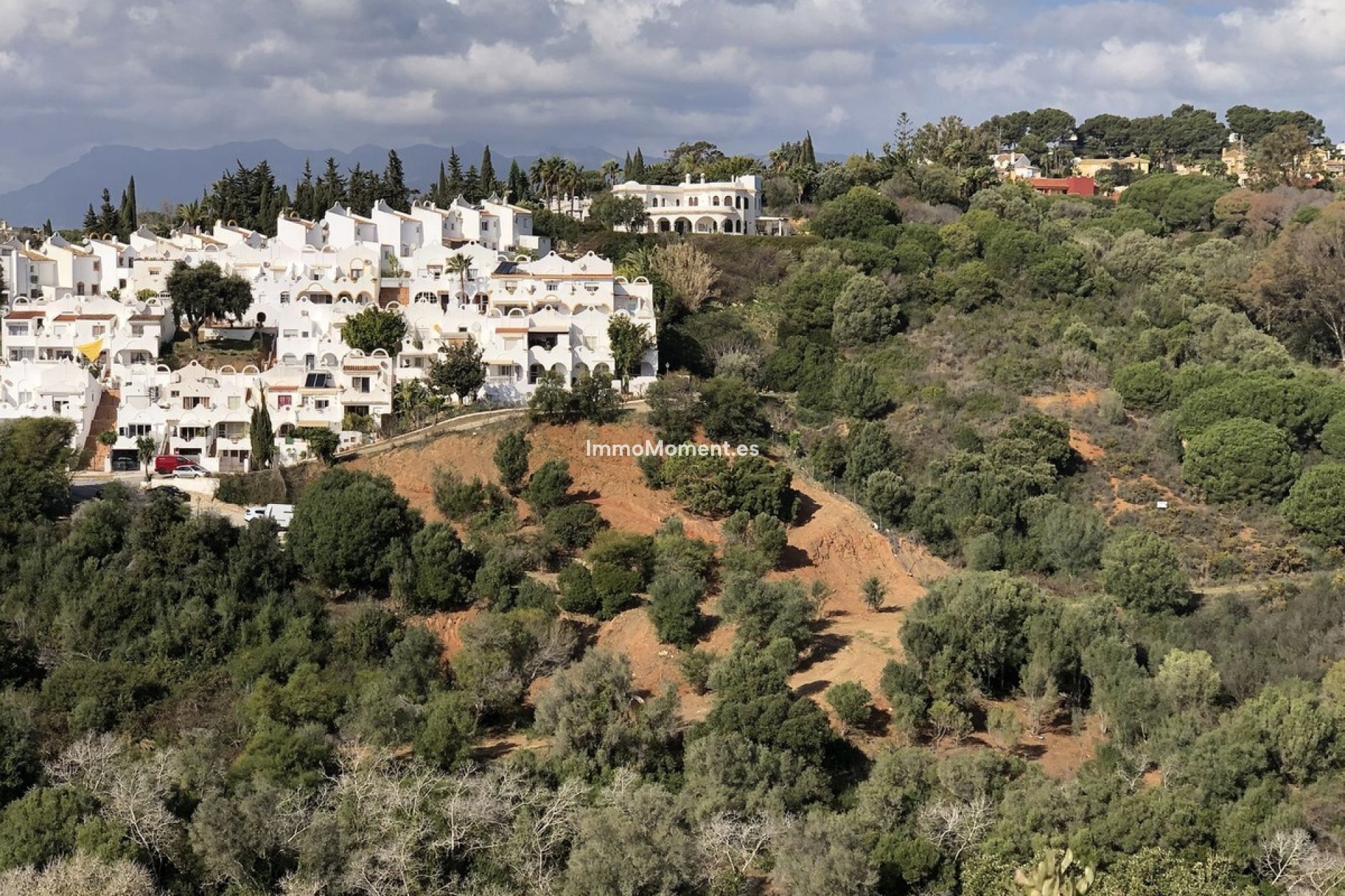 Resale - Plot - Marbella - Las Chapas