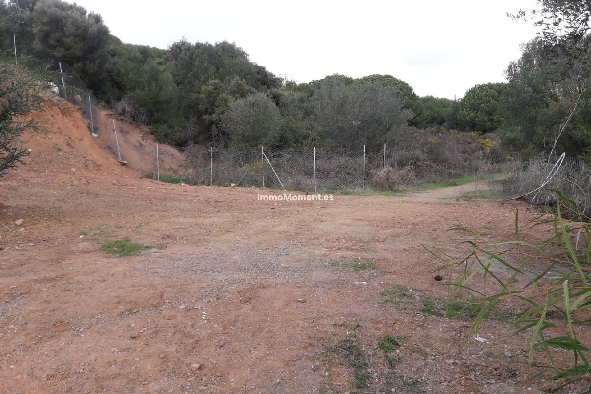Resale - Plot - Marbella - Las Chapas