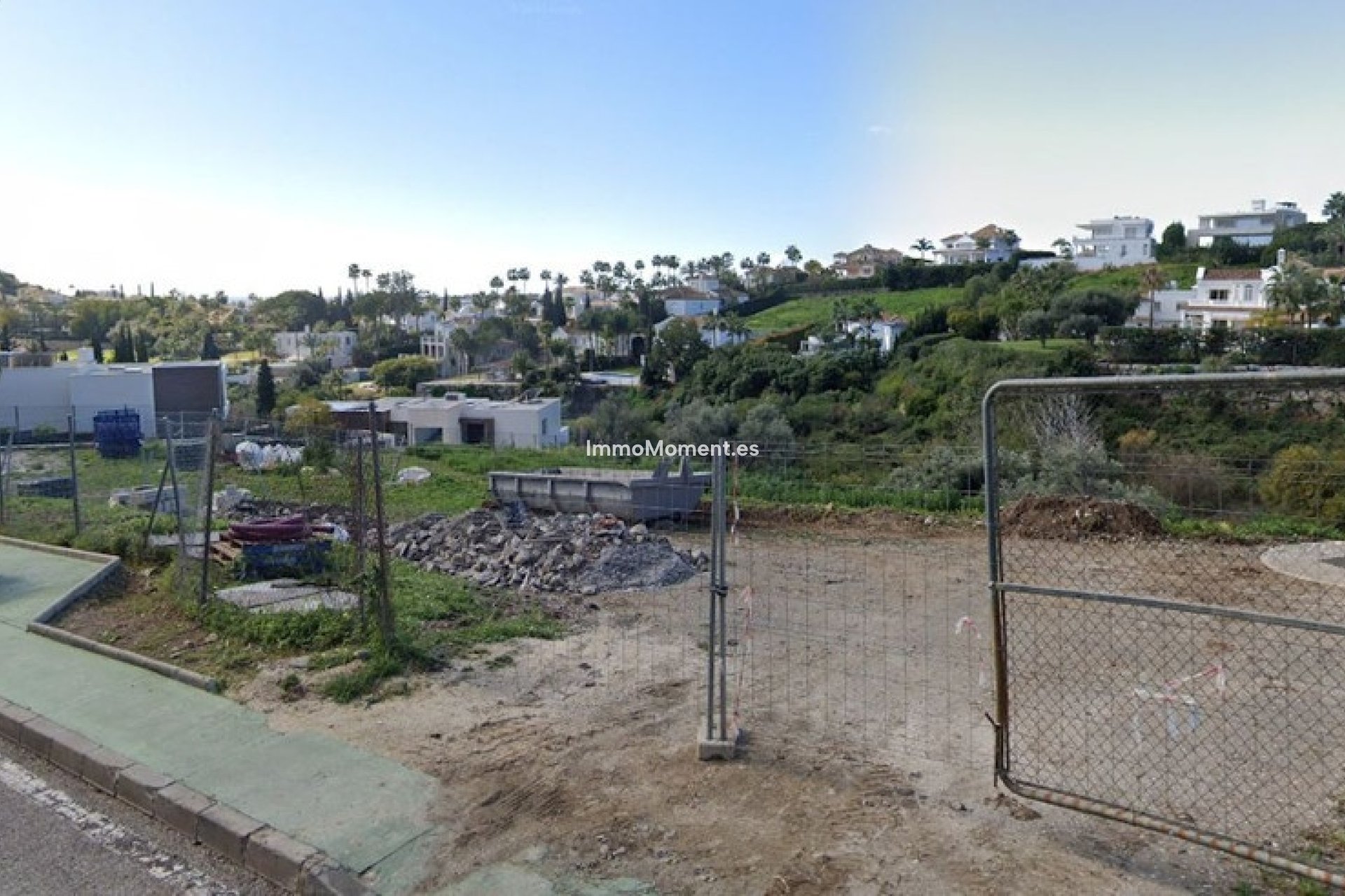 Resale - Plot - Marbella - Nueva Andalucía
