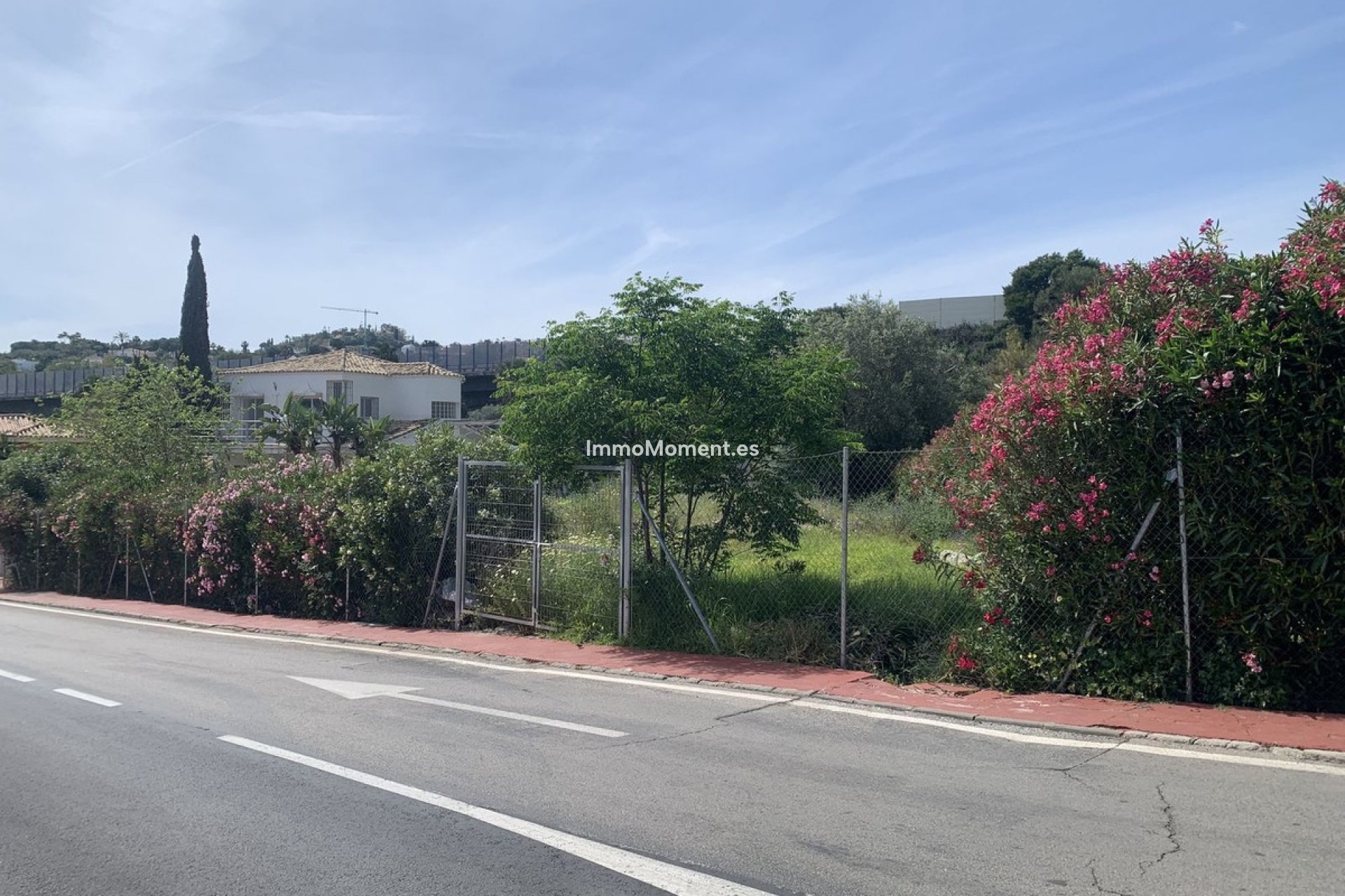 Resale - Plot - Marbella - Nueva Andalucía
