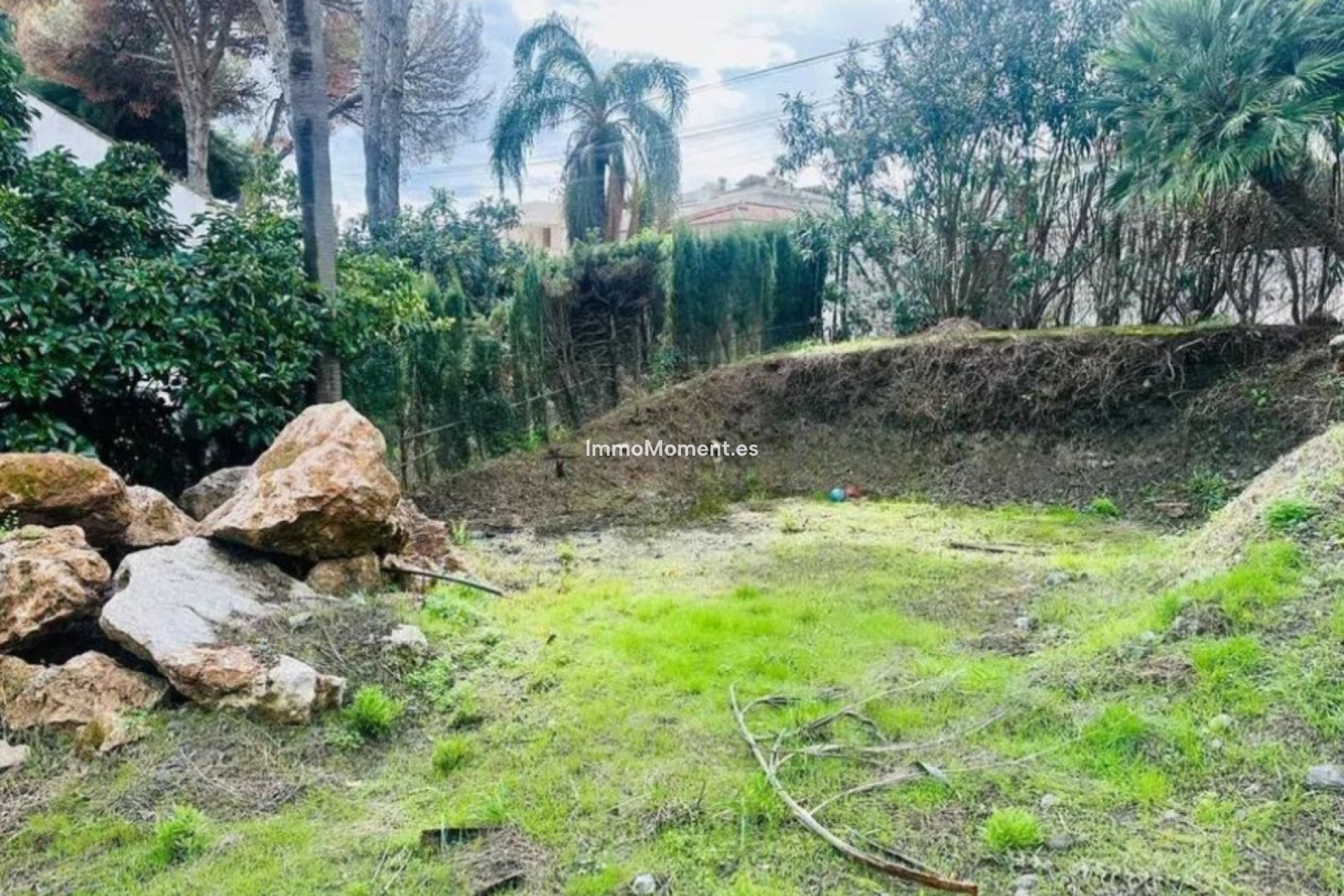 Resale - Plot - Marbella - Nueva Andalucía