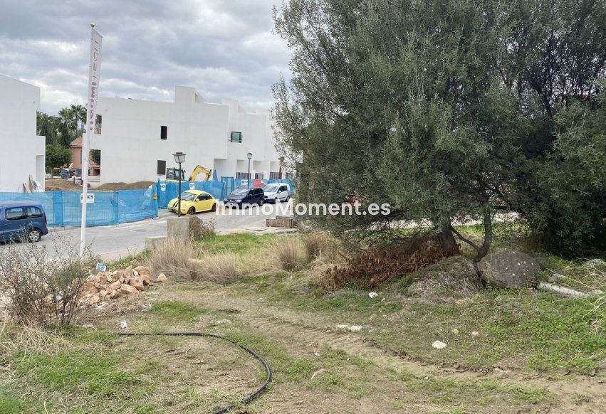 Resale - Plot - Marbella - Nueva Andalucía