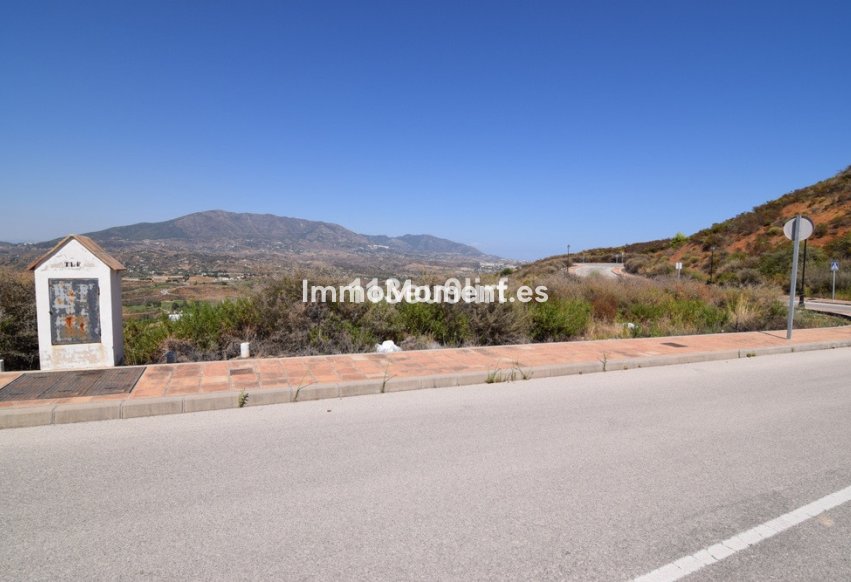 Resale - Plot - Mijas - La Cala Golf