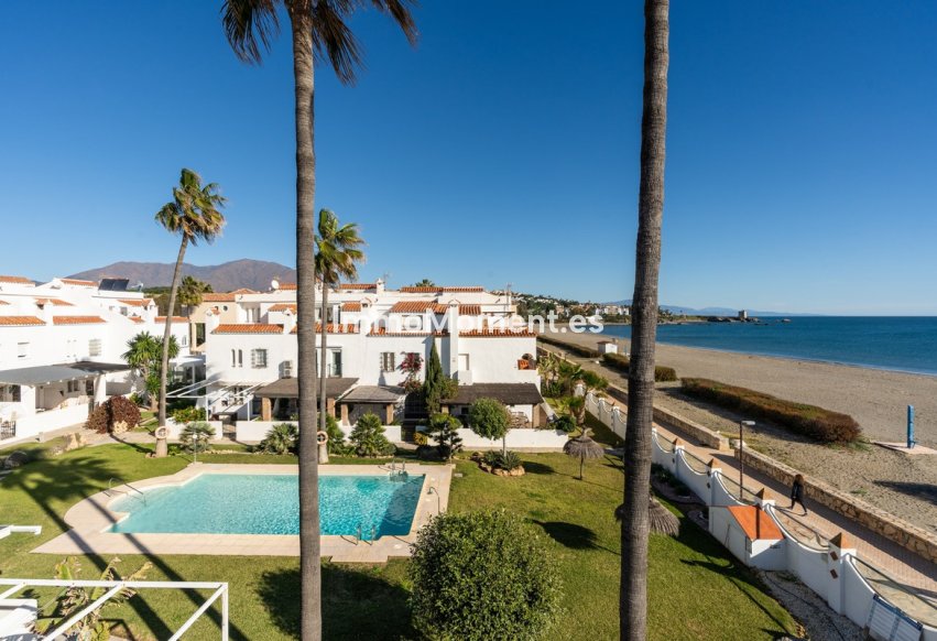 Resale - Townhouse - Casares - Casares Centro
