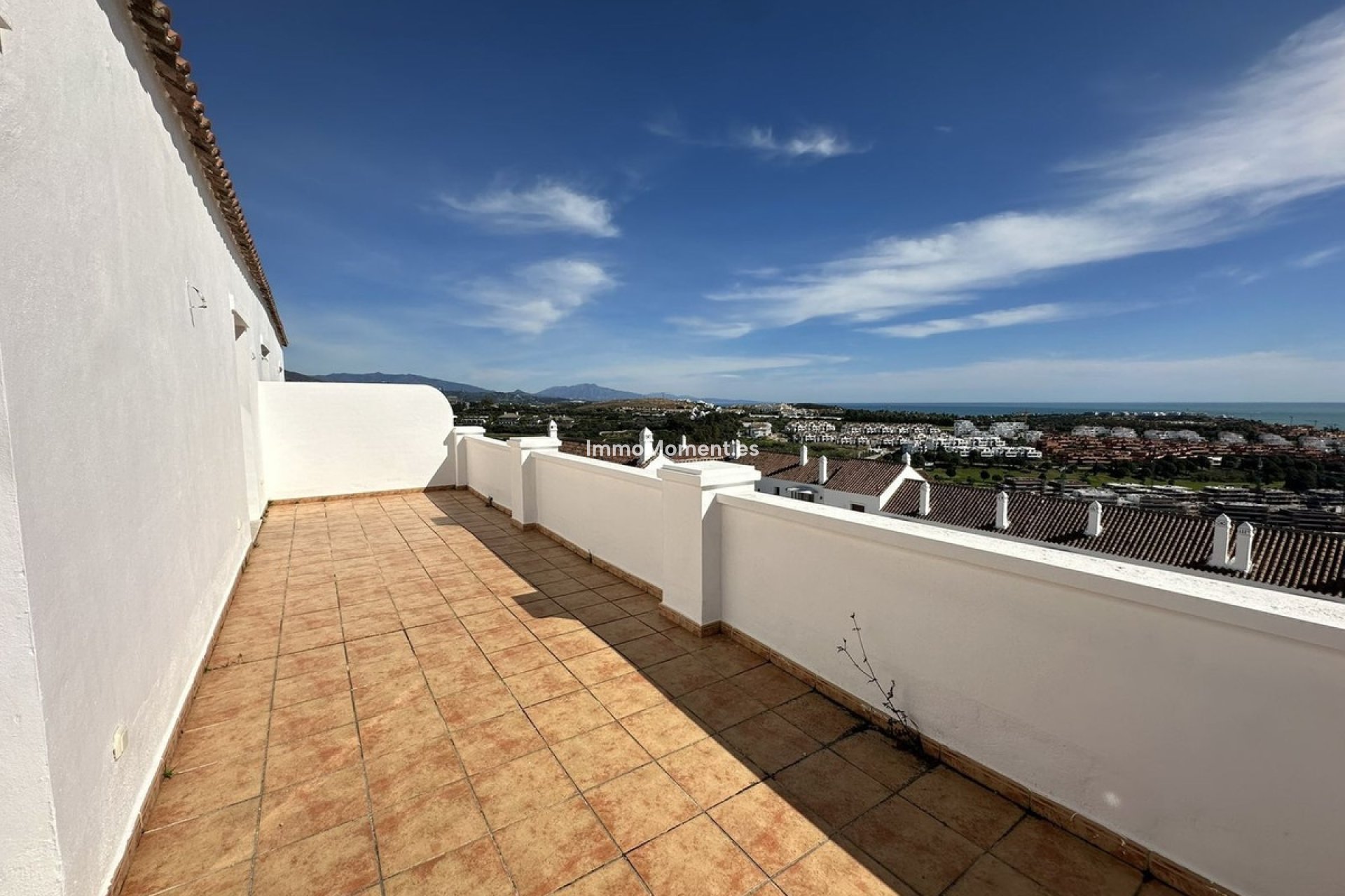 Resale - Townhouse - Casares - Doña Julia