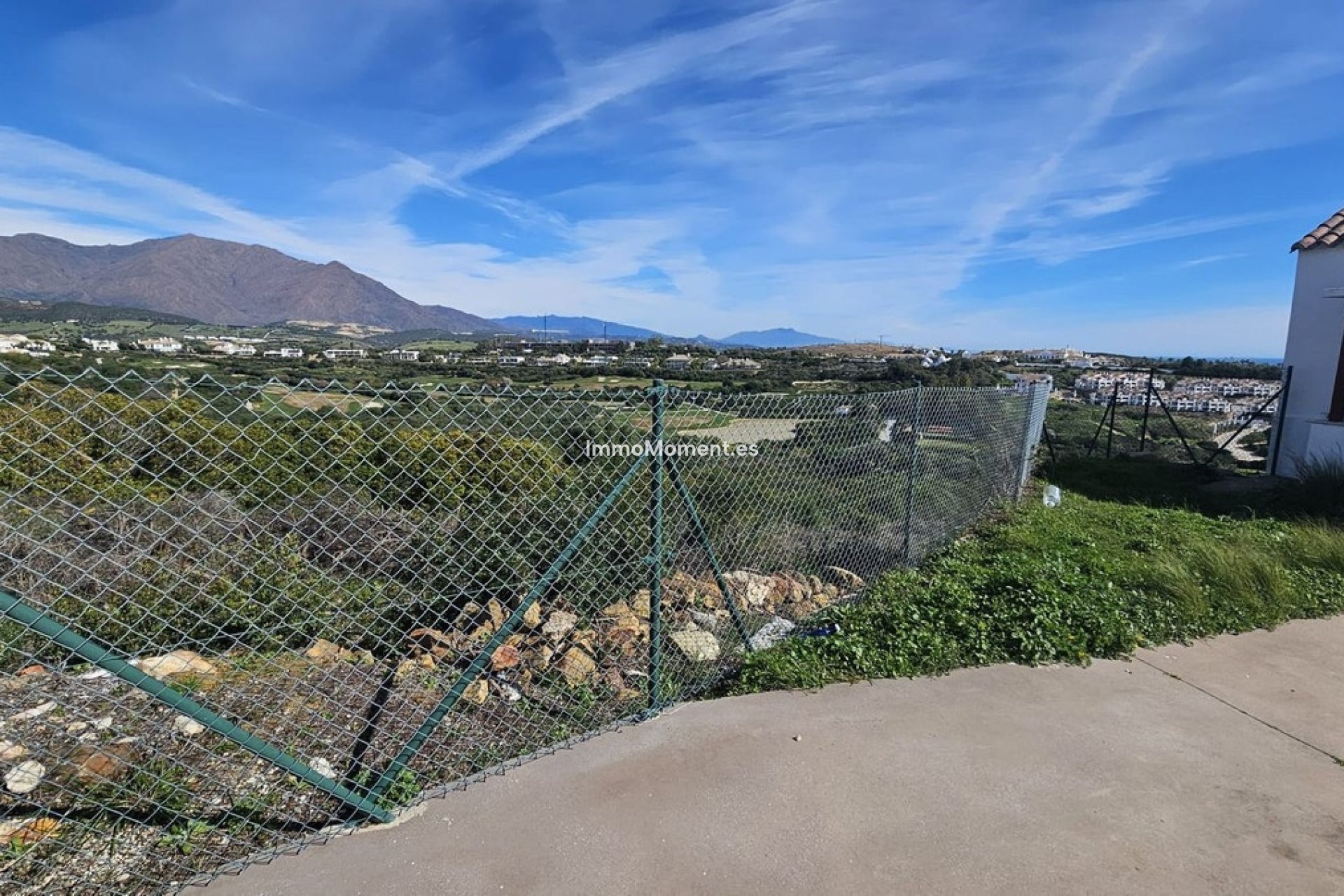 Resale - Townhouse - Casares - Doña Julia