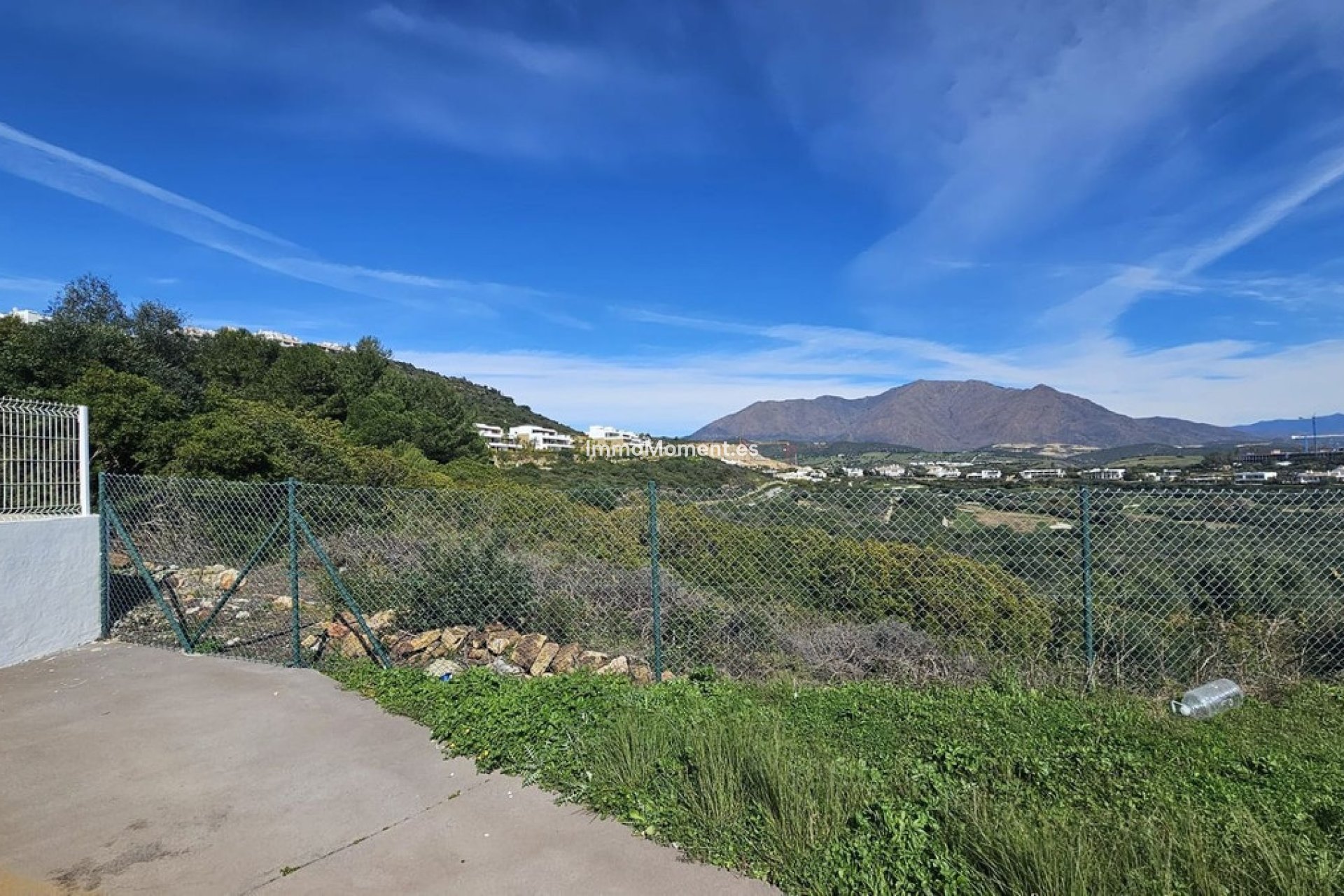 Resale - Townhouse - Casares - Doña Julia